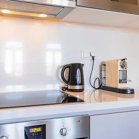 Castelo Design Aparment W/ Balcony & Super View By Lovelystay Daire *