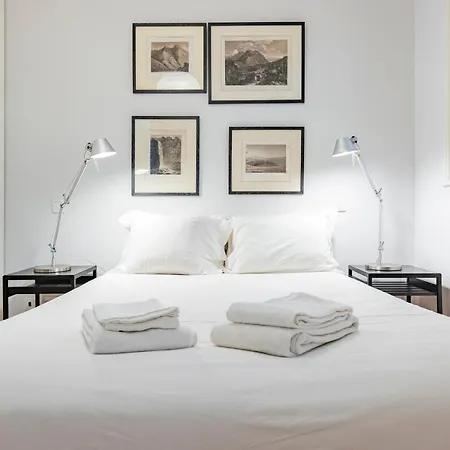 Castelo Design Aparment W/ Balcony & Super View By Lovelystay * リスボン