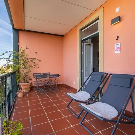 Castelo Design Aparment W/ Balcony & Super View By Lovelystay *