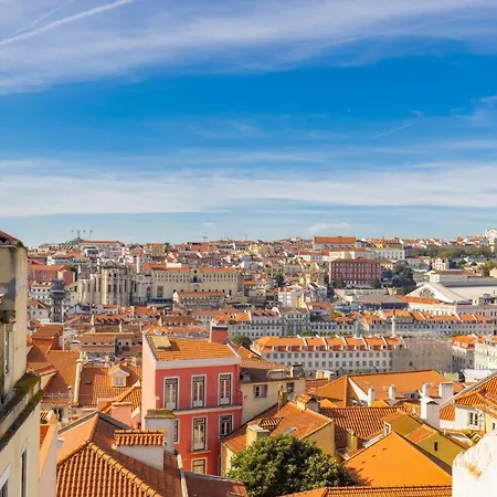 Castelo Design Aparment W/ Balcony & Super View By Lovelystay Apartman Lisboa