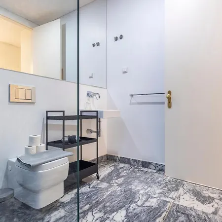 Castelo Design Aparment W/ Balcony & Super View By Lovelystay *